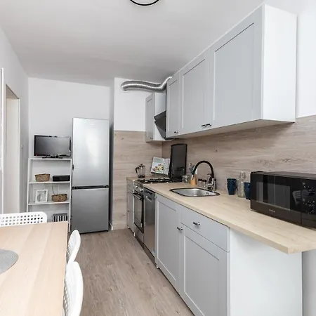 Bohaterow Wrzesnia - Blisko Blue Apartman Varsó